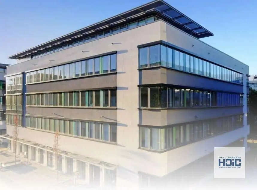 Lichtdurchflutete Büroflächen mit individuellem Ausbau nach Maß