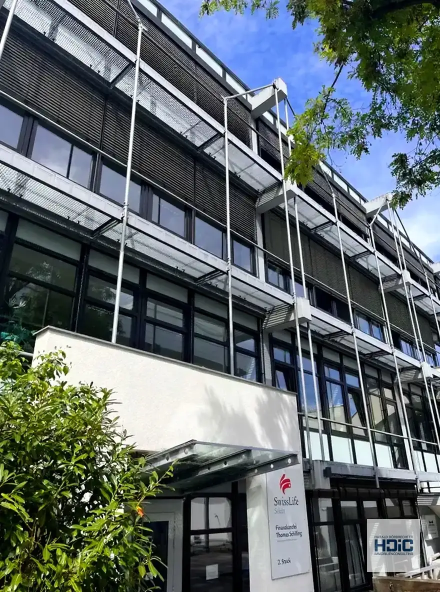 Gewerbefläche im ersten Obergeschoss mit Anspruch